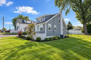 969 Woodcrest Dr, Keyport, NJ 07735 - Photo 1