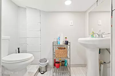 913 Sewall Avenue, Asbury Park, NJ 07712 - Photo 36