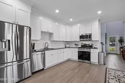 112 Hedgerow Lane, Manalapan Township, NJ 07726 - Photo 4