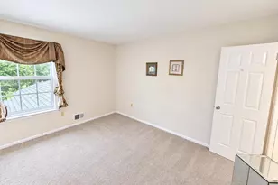 512 Woodbine Ln, Lakewood, NJ 08701 - Photo 12