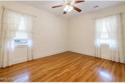 410 Thompson Avenue, Middletown, NJ 07748 - Photo 26
