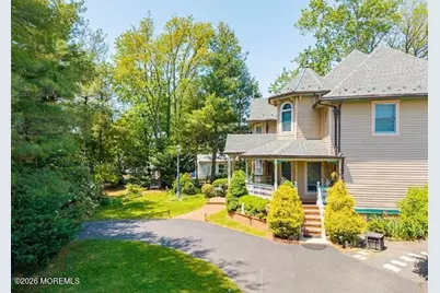 410 Thompson Avenue, Middletown, NJ 07748 - Photo 2