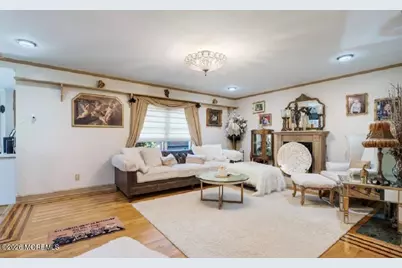 410 Thompson Avenue, Middletown, NJ 07748 - Photo 12