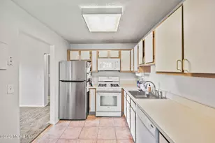 306 Tiger Lilly Ct, Jackson, NJ 08527 - Photo 8