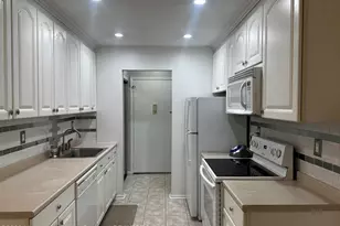5 Pine Cluster Cir, Manalapan Township, NJ 07726 - Photo 1