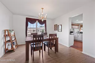 31 Kentucky Dr, Hazlet Township, NJ 07730 - Photo 10