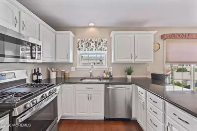 31 Kentucky Drive, Hazlet Township, NJ 07730 - Photo 12