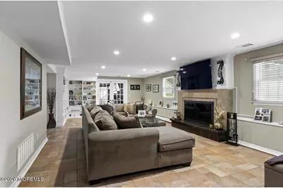 21 Cameron Court, Freehold, NJ 07728 - Photo 12