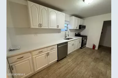 7 Braden Place #B, Keansburg, NJ 07734 - Photo 6
