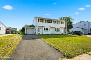 816 Union Ave, Lakehurst, NJ 08733 - Photo 1