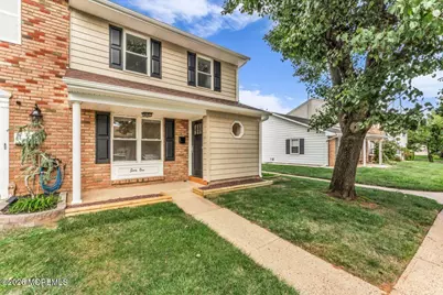 61 Kingsley Way, Freehold, NJ 07728 - Photo 2
