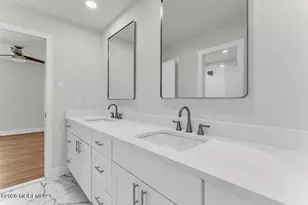 61 Kingsley Way, Freehold, NJ 07728 - Photo 22