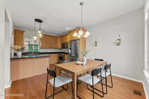 21 W Aspen Way, Matawan, NJ 07747 - Photo 6