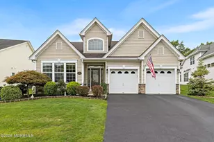 21 Honeysuckle Dr, Manahawkin, NJ 08050 - Photo 2