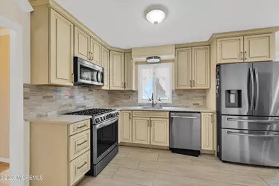 1019 Eton Way, Neptune Township, NJ 07753 - Photo 10