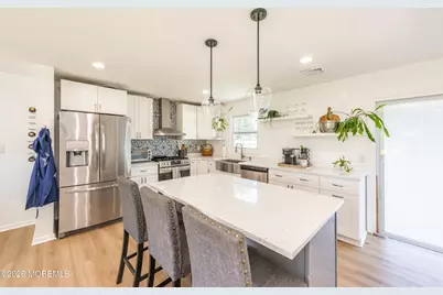 321 Myrtle Street, Aberdeen Township, NJ 07721 - Photo 4