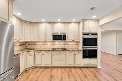 375C Duranta Plaza, Monroe Township, NJ 08831 - Photo 12