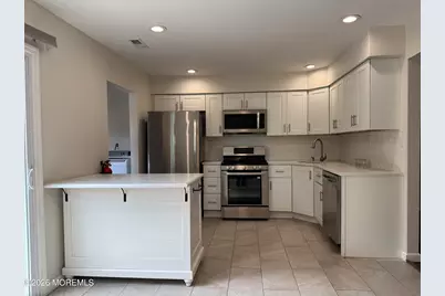 46 Kingsley Way, Freehold, NJ 07728 - Photo 8