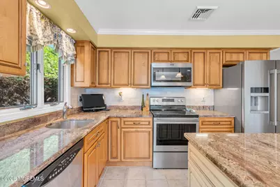 415 Newark Avenue, Point Pleasant Beach, NJ 08742 - Photo 16