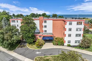 32 Center Ave, Atlantic Highlands, NJ 07716 - Photo 2