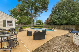 8 Meadowbrook Ave, Eatontown, NJ 07724 - Photo 32