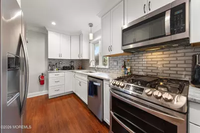 8 Meadowbrook Avenue, Eatontown, NJ 07724 - Photo 18