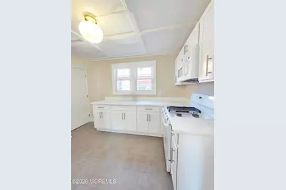 39 E Sunset Avenue, Red Bank, NJ 07701 - Photo 12
