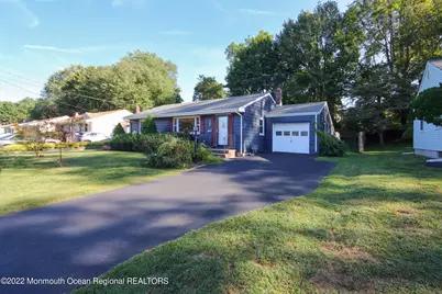 18 Crestview Drive, Middletown, NJ 07748 - Photo 4