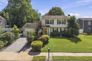15 Cherry Bend Dr N, Howell Township, NJ 07731 - Photo 1