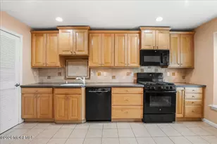 185 Pear Dr, Marlboro Township, NJ 07746 - Photo 8
