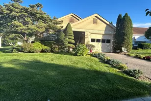7 Reigate Ln, Manchester Township, NJ 08759 - Photo 2