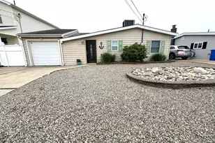 63 Lawrence Dr, Manahawkin, NJ 08050 - Photo 2