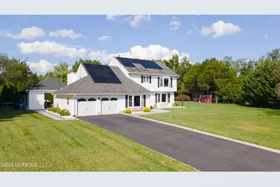 13 Patterson Drive, Freehold, NJ 07728 - Photo 2
