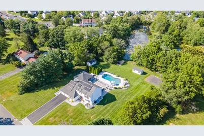 13 Patterson Drive, Freehold, NJ 07728 - Photo 4