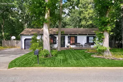 726 Lake Barnegat Drive N, Lanoka Harbor, NJ 08734 - Photo 2