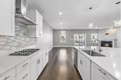 1003 Navigator Avenue, Marlboro Township, NJ 07746 - Photo 10
