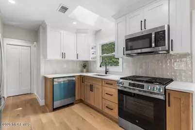 28 Fayette Lane, Matawan, NJ 07747 - Photo 14