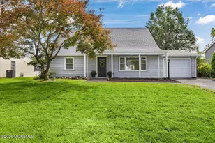 28 Fayette Ln, Matawan, NJ 07747 - Photo 1