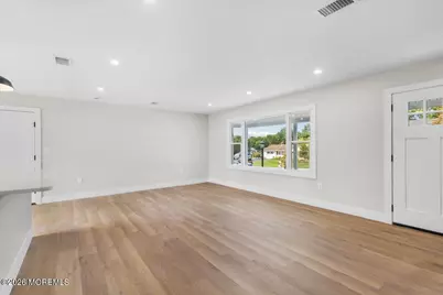 28 Fayette Lane, Matawan, NJ 07747 - Photo 8