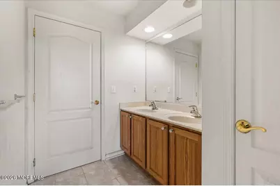10 Huxley Court, Marlboro Township, NJ 07746 - Photo 44