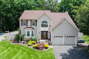 45 Woodruff Dr, Matawan, NJ 07747 - Photo 4