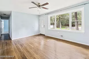 28 Murdock Pl, Jackson, NJ 08527 - Photo 2