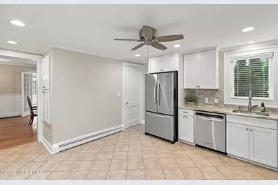 332 Pitney Avenue, Spring Lake, NJ 07762 - Photo 18