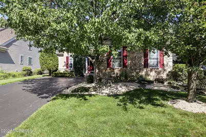 23 W Parsonage Way, Manalapan Township, NJ 07726 - Photo 34
