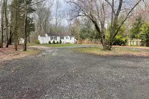 13 Fillmore Rd, Millstone Township, NJ 08510 - Photo 2