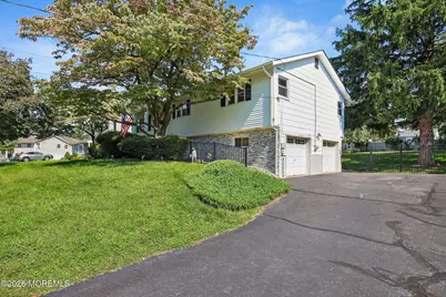 9 Heather Drive, Manalapan Township, NJ 07726 - Photo 2