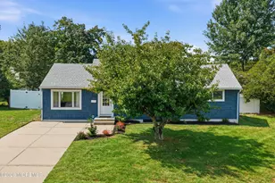 50 Fairview Dr, Middletown, NJ 07748 - Photo 2
