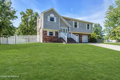 27 Cherry Bend Drive N, Howell Township, NJ 07731 - Photo 4