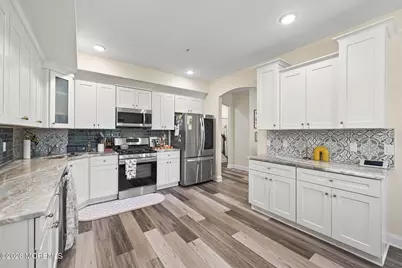 25 Emily Court, Hazlet Township, NJ 07730 - Photo 8