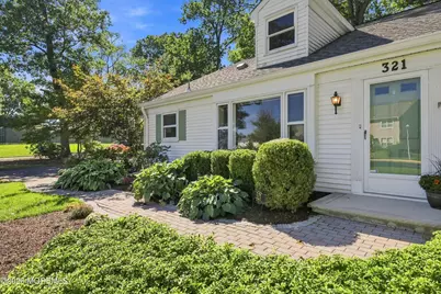 321 Sharon Way, Monroe Township, NJ 08831 - Photo 8